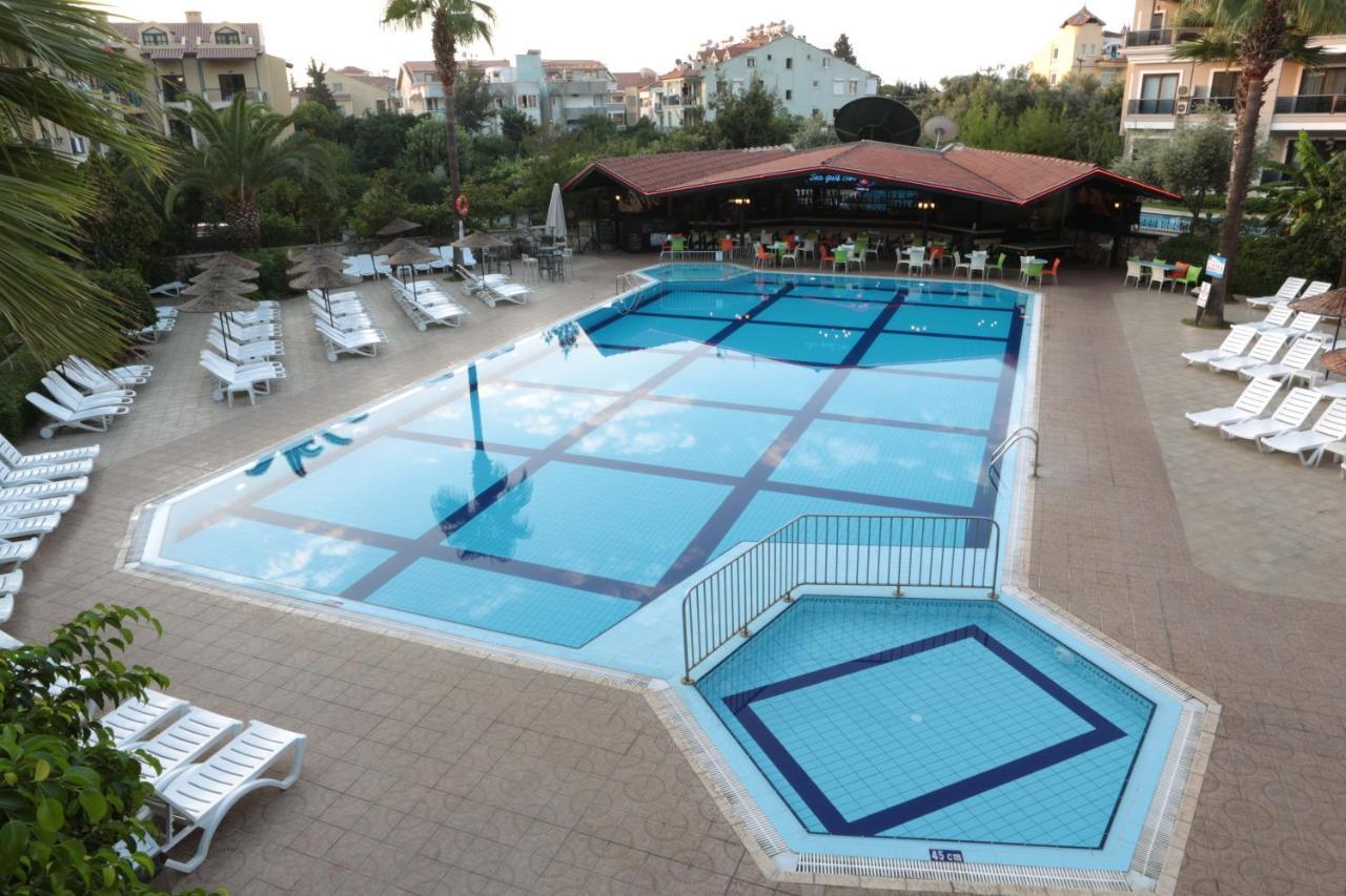 Club Turquoise Hotel Marmaris Exterior photo